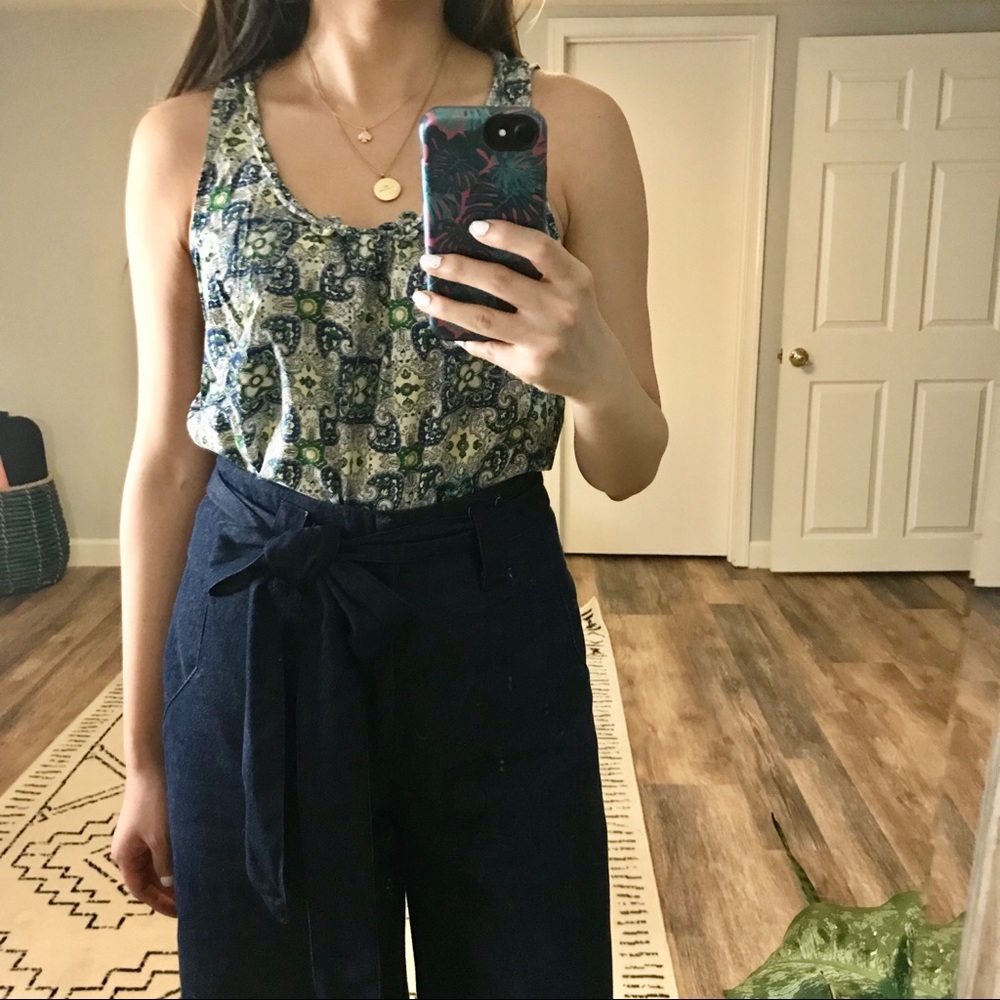Floral Top - Picture 2 of 5